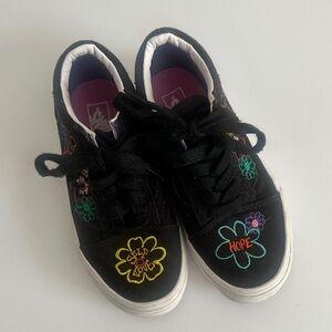 Girls Embroidered Vans